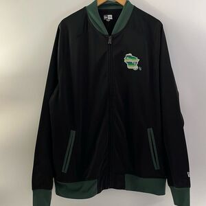 Milwaukee Bucks New Era Track Jacket - XL